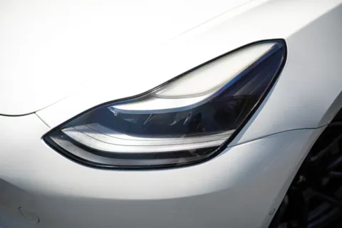 More photos of 2021 Tesla Model 3 Standard Range Plus at Gravity Autos Roswell, GA