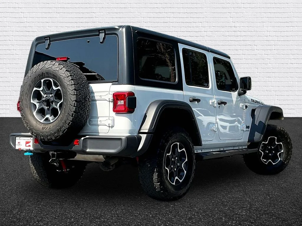 Jeep Wrangler photo 6