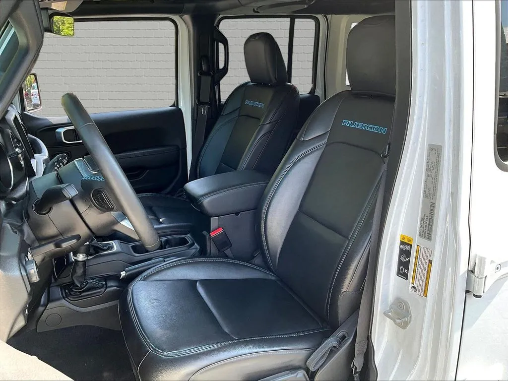 Jeep Wrangler photo 17