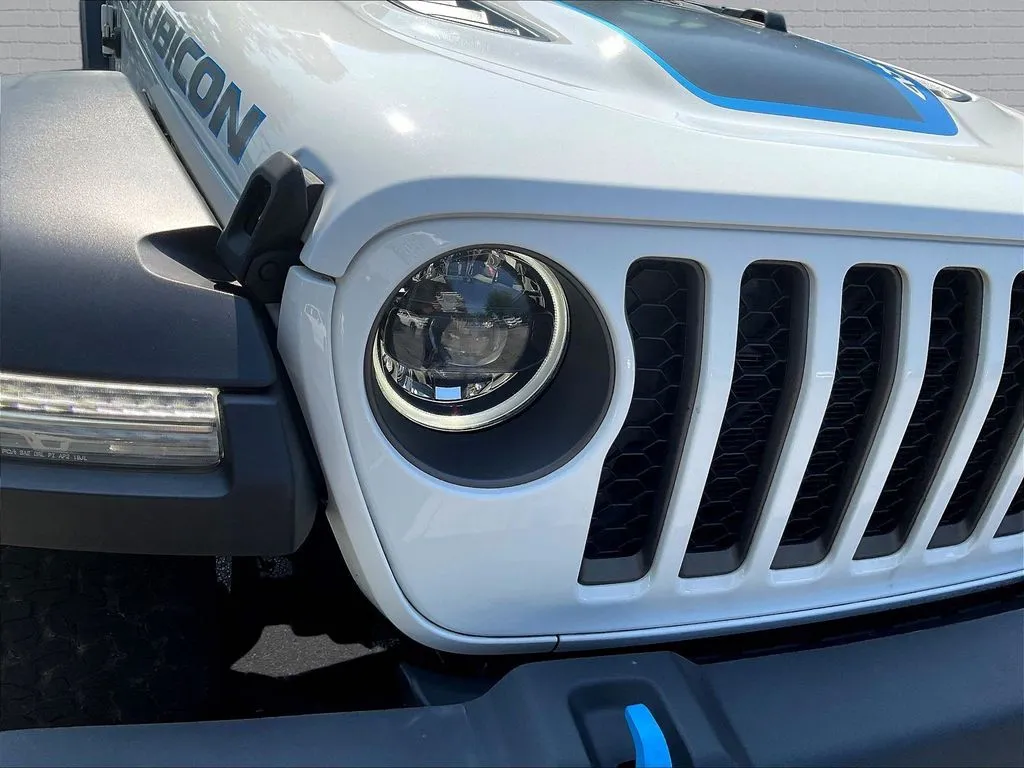 Jeep Wrangler photo 24