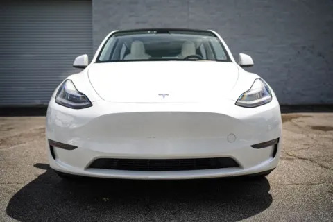 More photos of 2023 Tesla Model Y Long Range at Gravity Autos Roswell, GA