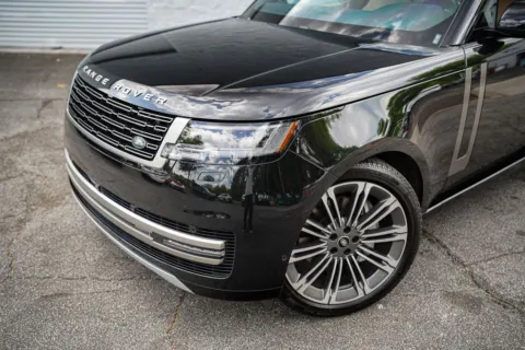 Photos of 2025 Land Rover Range Rover SE for sale in Roswell, GA at Gravity Autos Roswell