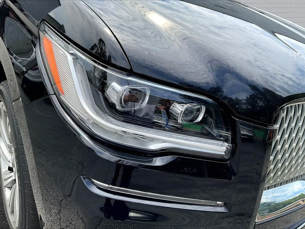 Lincoln Navigator photo 24