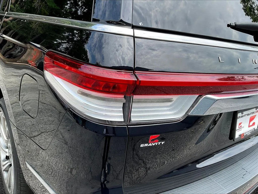 Lincoln Navigator photo 18