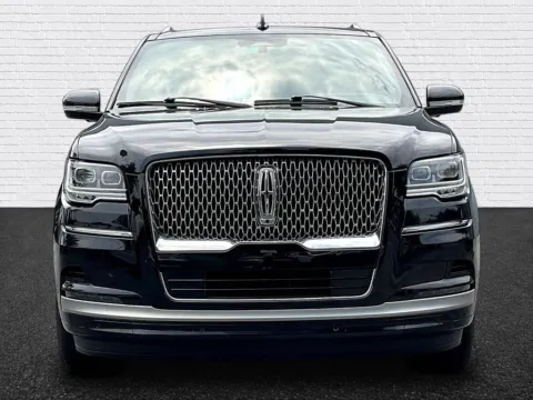 Photos of 2023 Lincoln Navigator Reserve for sale in Roswell, GA at Gravity Autos Roswell
