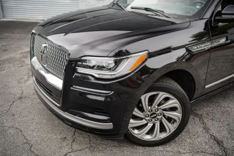 Photos of 2023 Lincoln Navigator Reserve for sale in Roswell, GA at Gravity Autos Roswell
