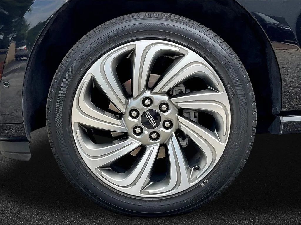 Lincoln Navigator photo 26