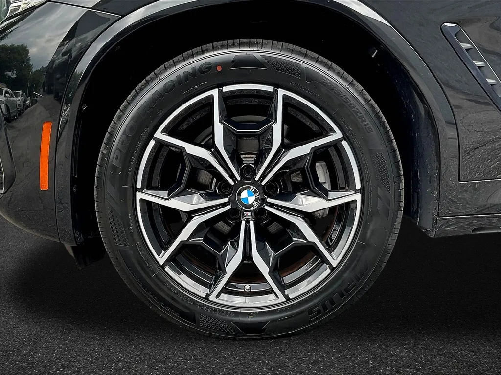 BMW X4 photo 31