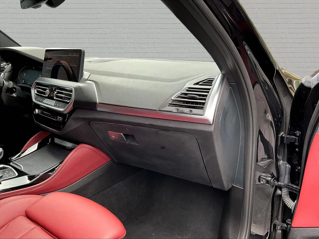 BMW X4 photo 25