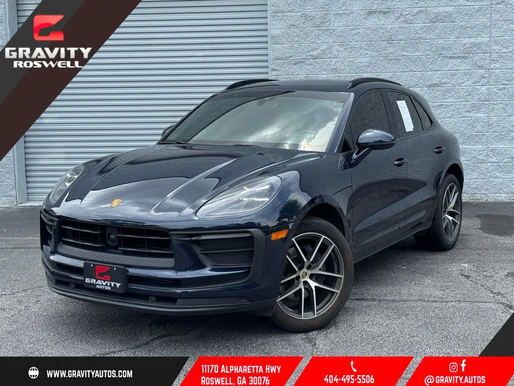 2023 Porsche Macan -'s photo