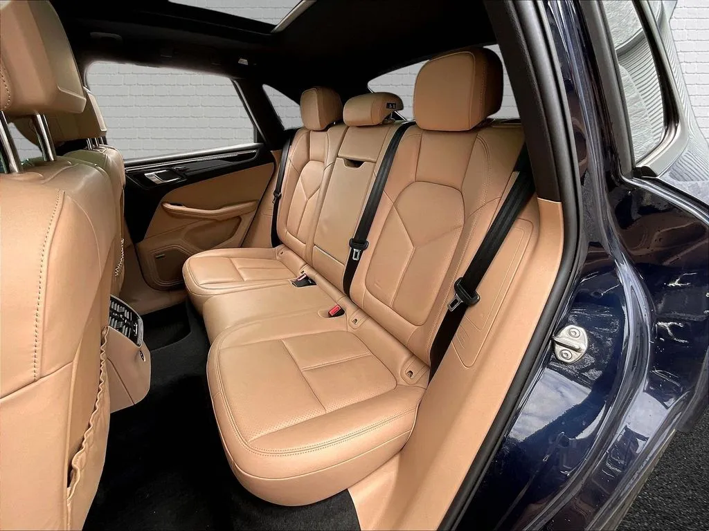 Porsche Macan photo 19