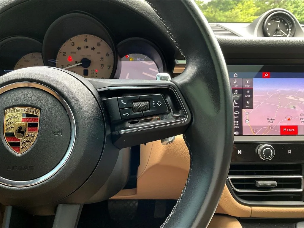 Porsche Macan photo 11