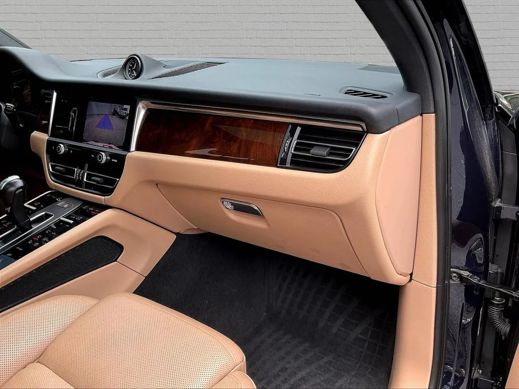 Porsche Macan photo 22