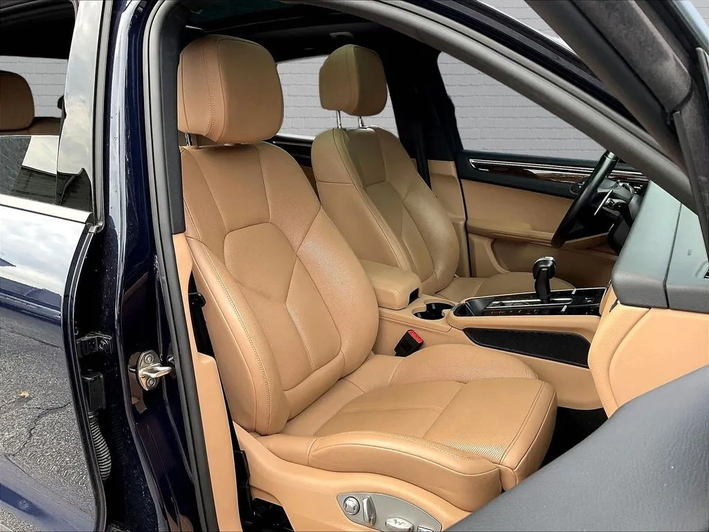 Porsche Macan photo 25