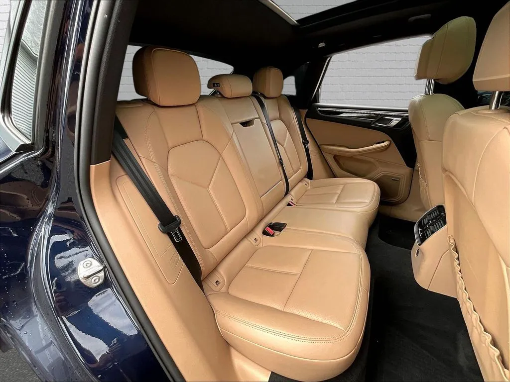 Porsche Macan photo 21