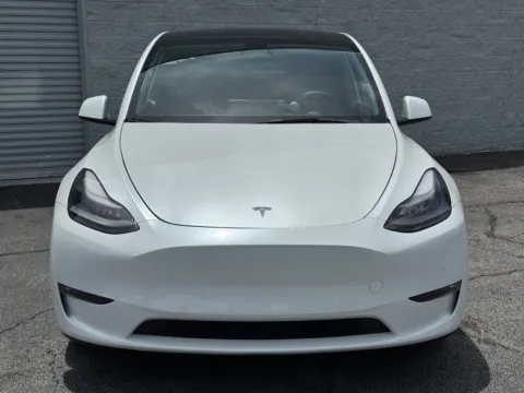 More photos of 2022 Tesla Model Y Performance at Gravity Autos Roswell, GA