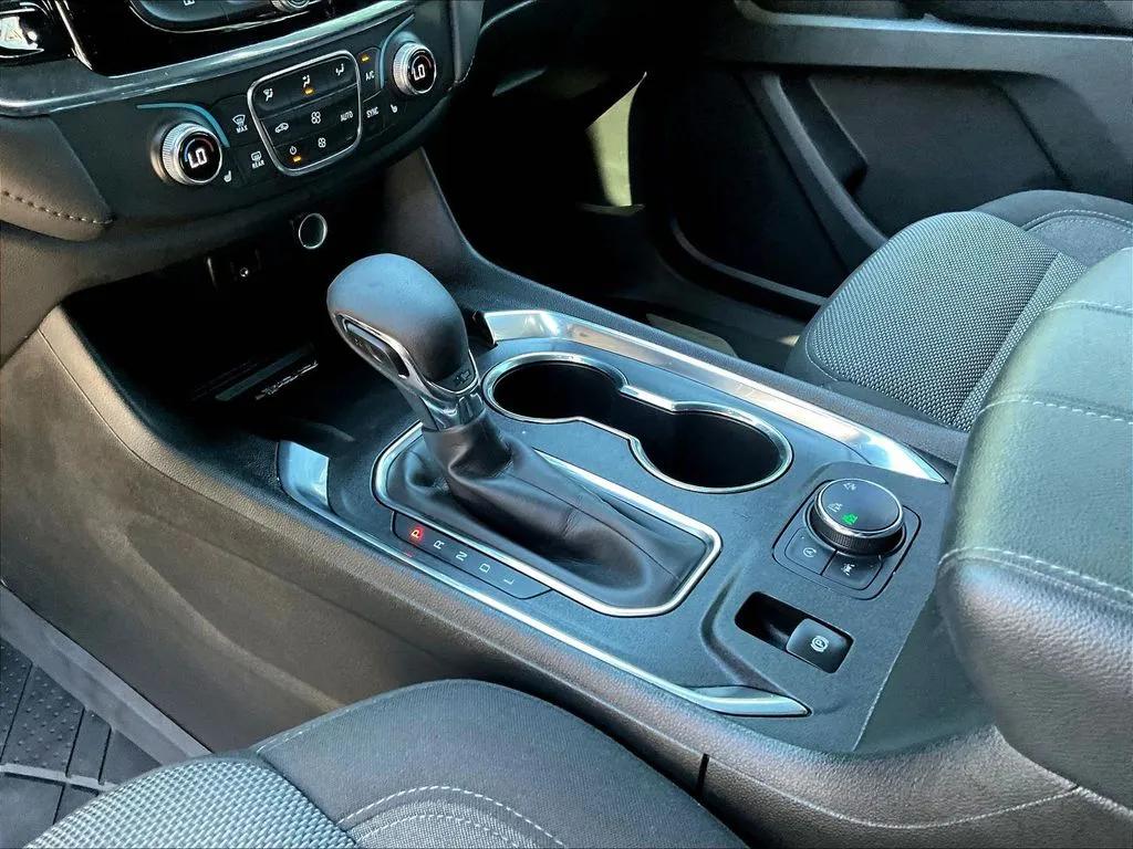Chevrolet Traverse photo 12