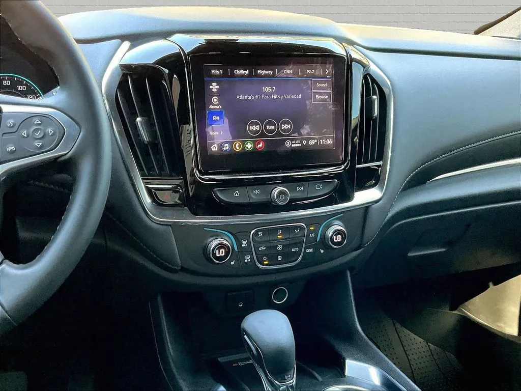 Chevrolet Traverse photo 6