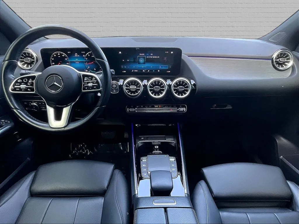 Mercedes-Benz GLA photo 7