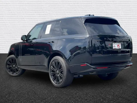 More photos of 2025 Land Rover Range Rover SE at Gravity Autos Roswell, GA