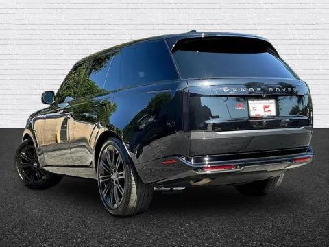 More photos of 2025 Land Rover Range Rover SE at Gravity Autos Roswell, GA