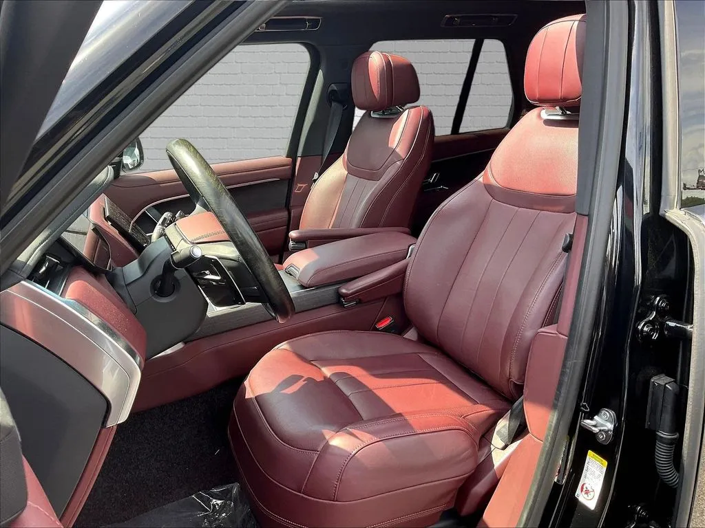 Land Rover Range Rover photo 18