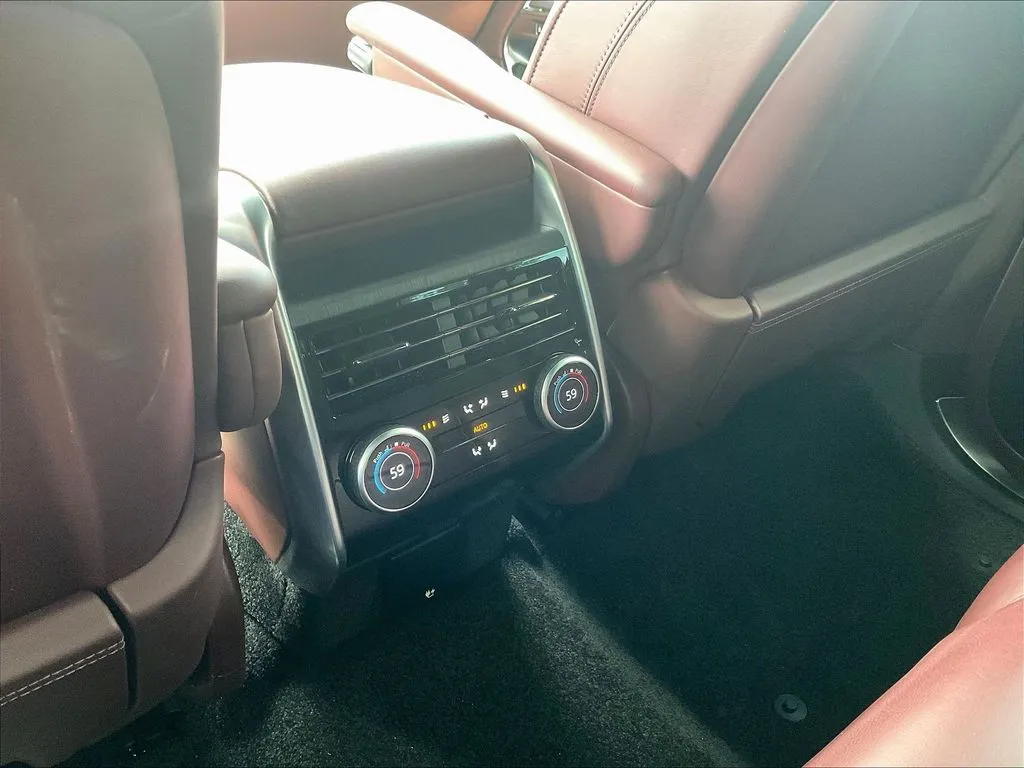 Land Rover Range Rover photo 10