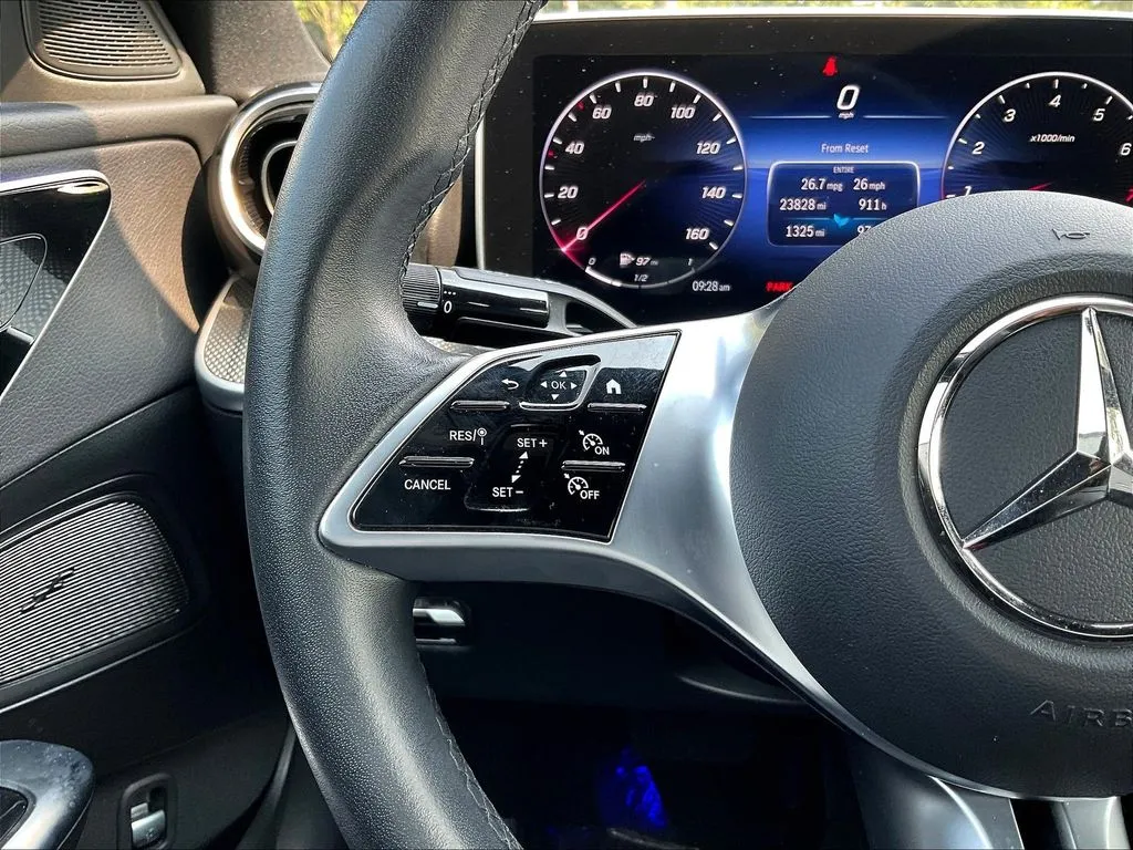 Mercedes-Benz C-Class photo 10