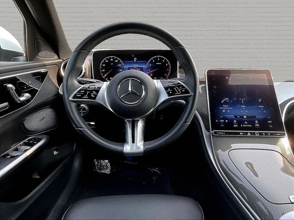 Mercedes-Benz C-Class photo 8