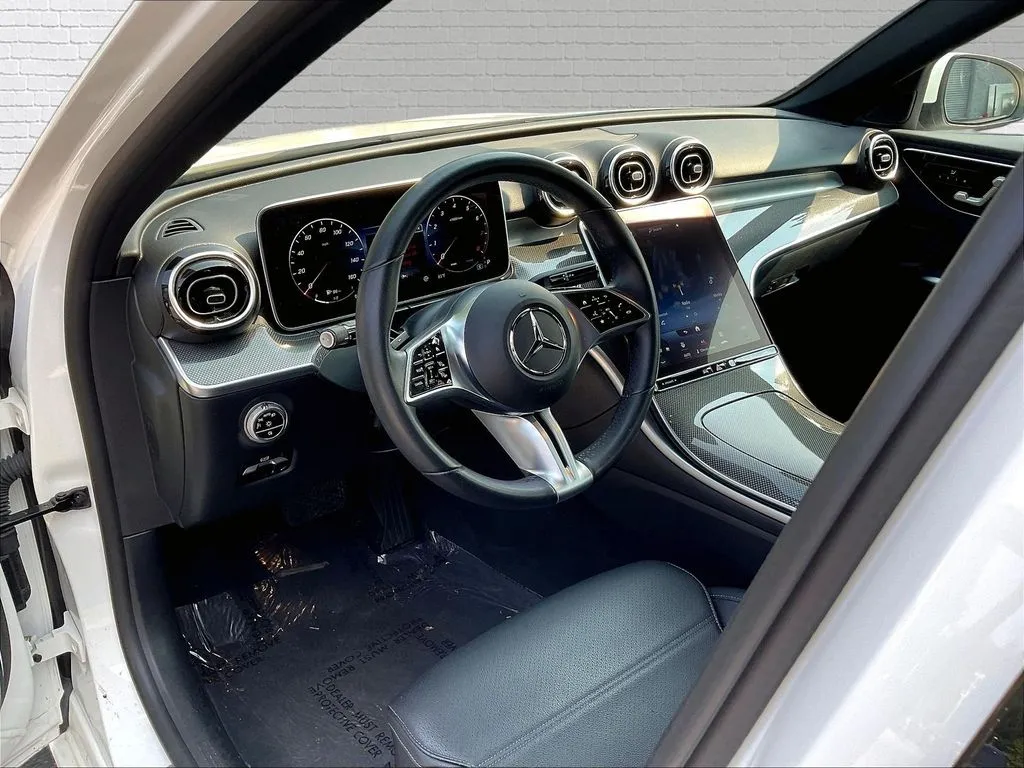 Mercedes-Benz C-Class photo 14