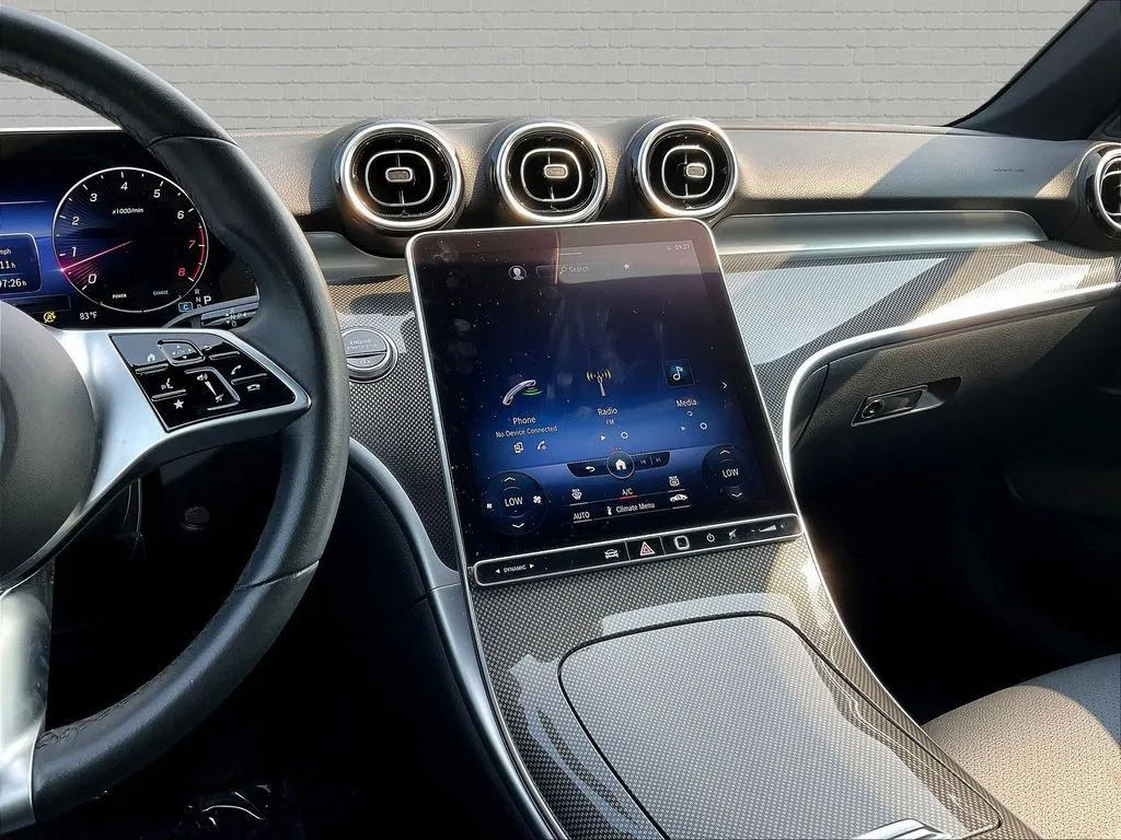 Mercedes-Benz C-Class photo 9