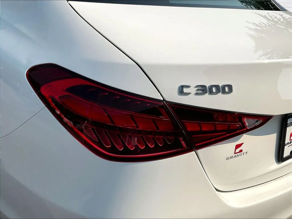 Mercedes-Benz C-Class photo 18