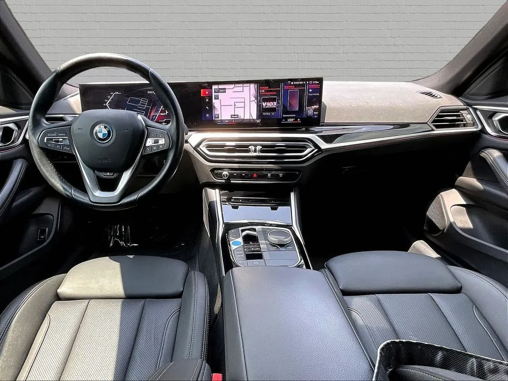 BMW i4 photo 7