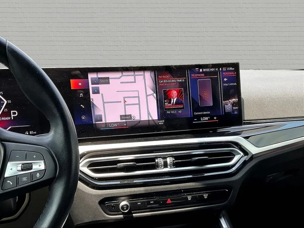 BMW i4 photo 9