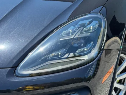More photos of 2019 Porsche Cayenne E-Hybrid at Gravity Autos Roswell, GA