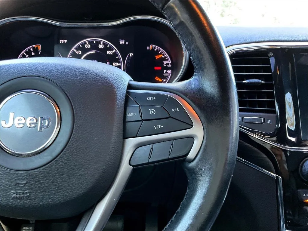 Jeep Grand Cherokee photo 11