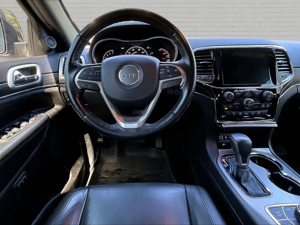 Jeep Grand Cherokee photo 8