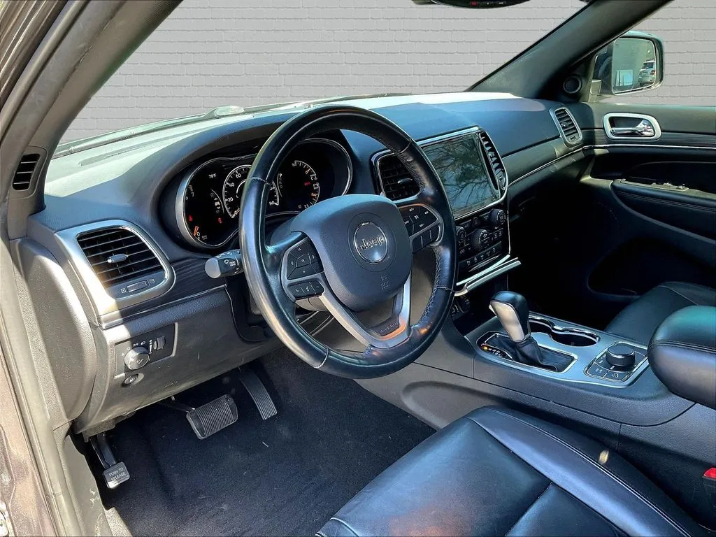 Jeep Grand Cherokee photo 14