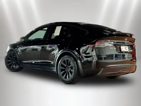 More photos of 2022 Tesla Model X at Gravity Autos Roswell, GA