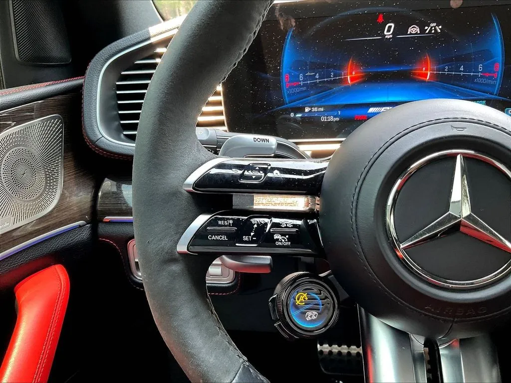 Mercedes-Benz GLE photo 11