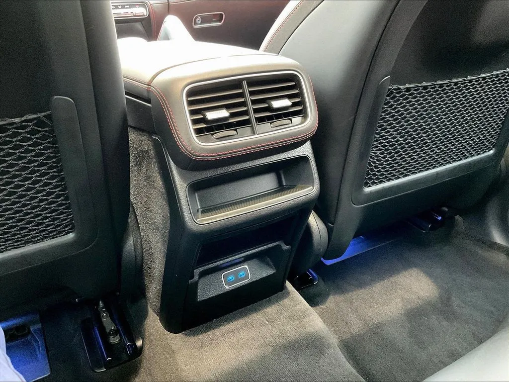 Mercedes-Benz GLE photo 10