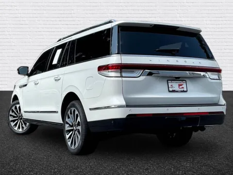 More photos of 2023 Lincoln Navigator L Reserve at Gravity Autos Roswell, GA