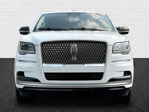 Photos of 2023 Lincoln Navigator L Reserve for sale in Roswell, GA at Gravity Autos Roswell