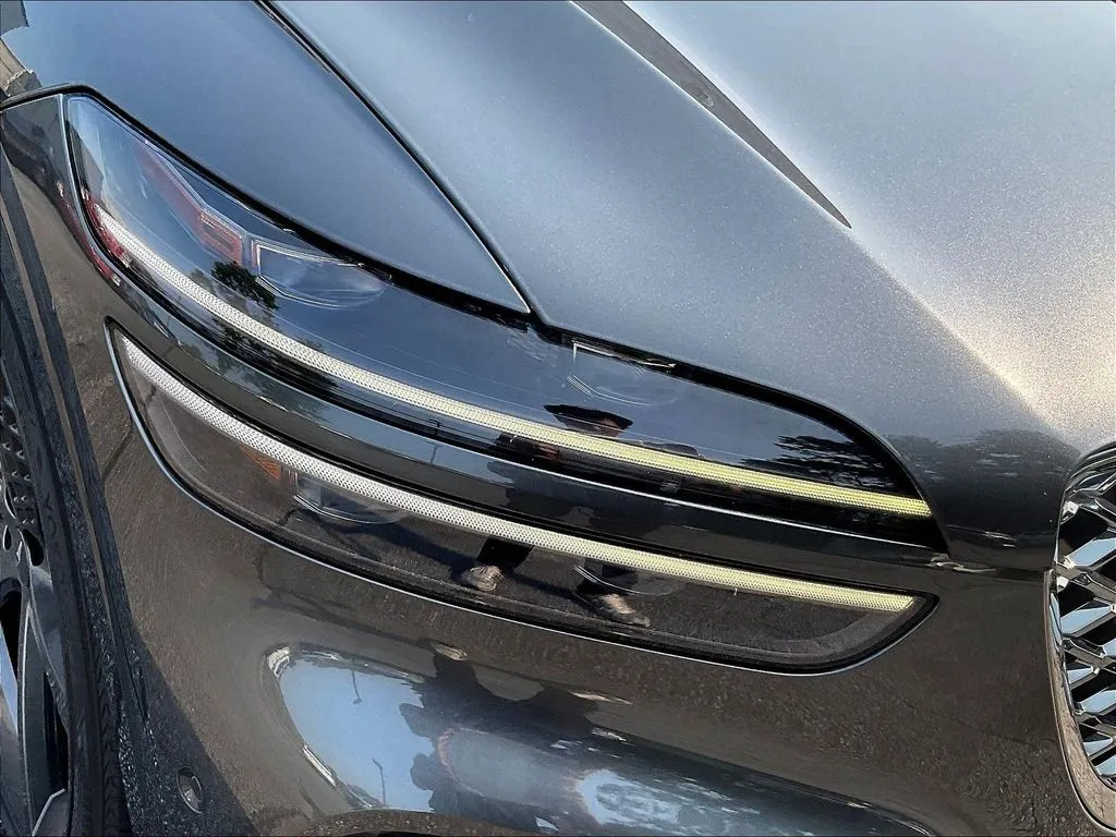 Genesis GV70 photo 26