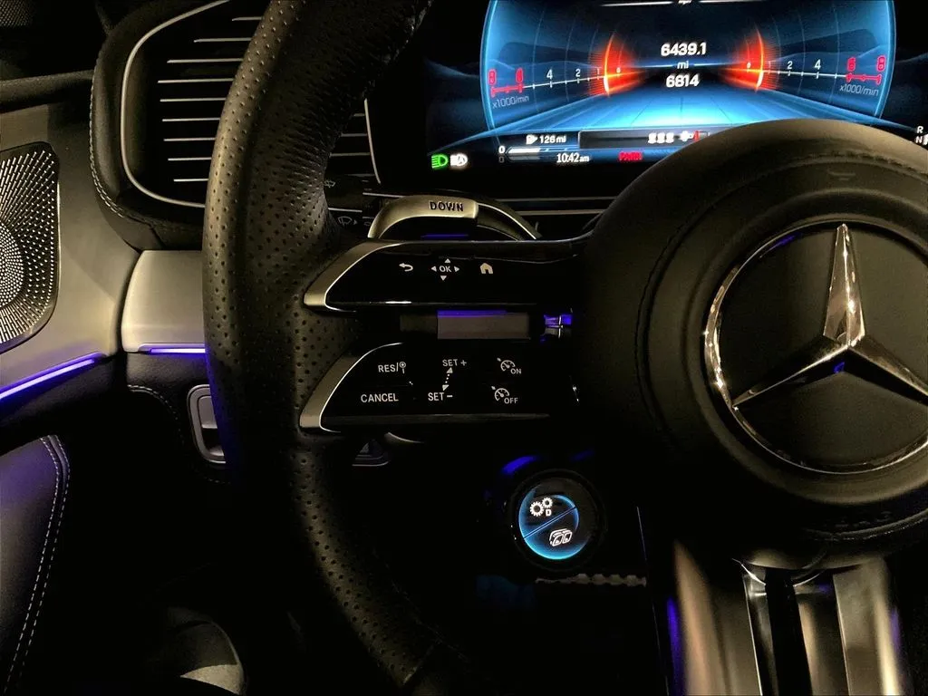 2025 Mercedes-Benz GLE AMG GLE 53 - Photo 13