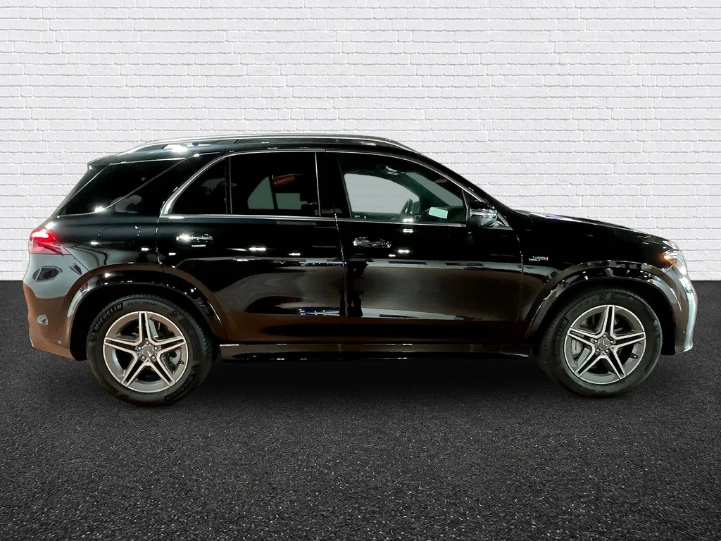 2025 Mercedes-Benz GLE AMG GLE 53 - Photo 8