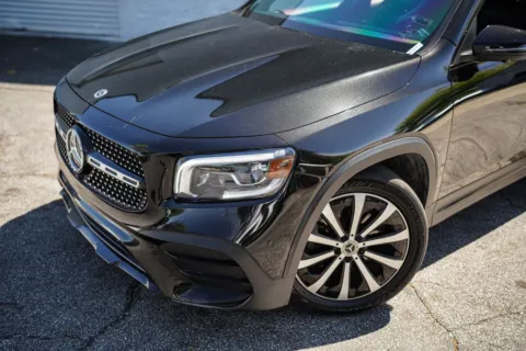 Photos of 2021 Mercedes-Benz GLB 250 for sale in Roswell, GA at Gravity Autos Roswell