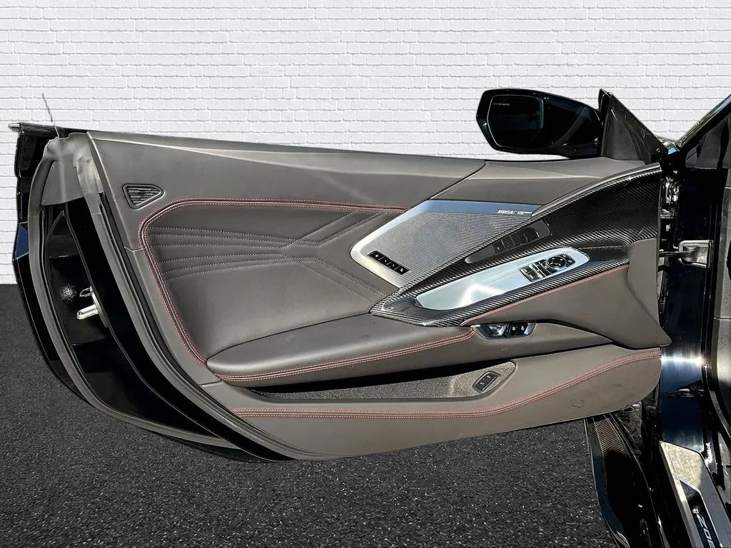 Chevrolet Corvette photo 16