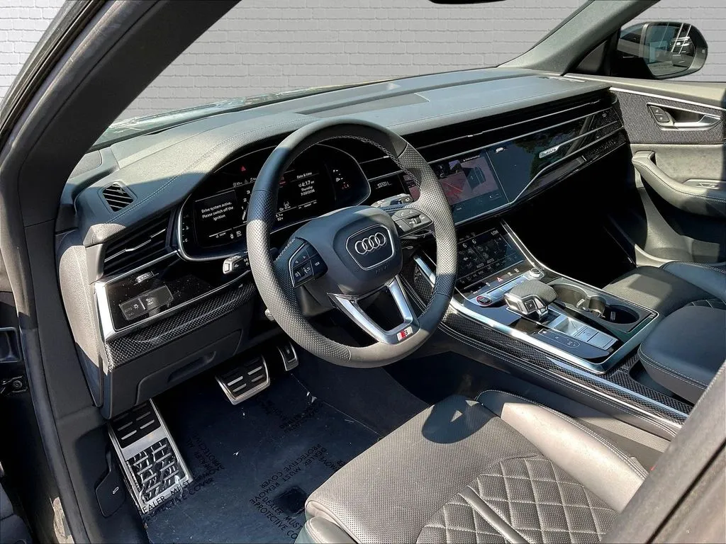 Audi SQ8 photo 14