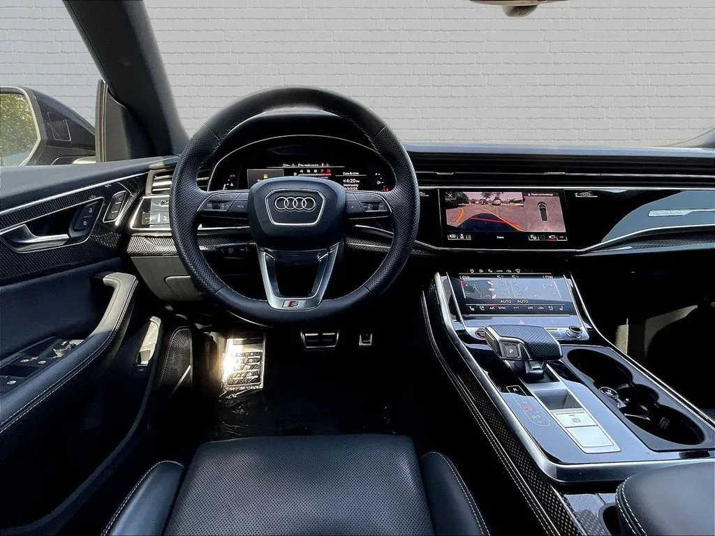 Audi SQ8 photo 8